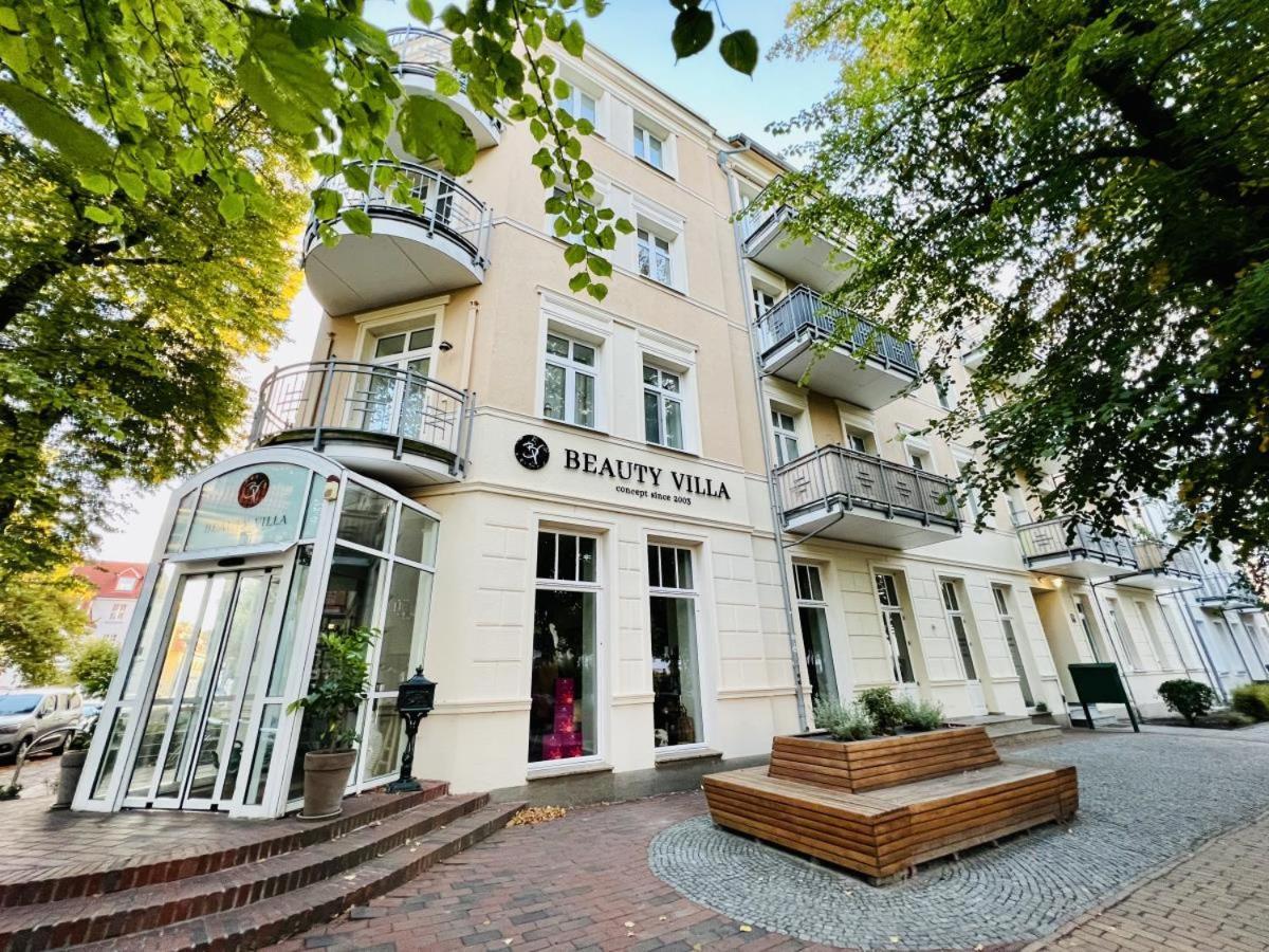 Apartamento Charlotte, Direkt Am Kurpark Rostock Exterior foto