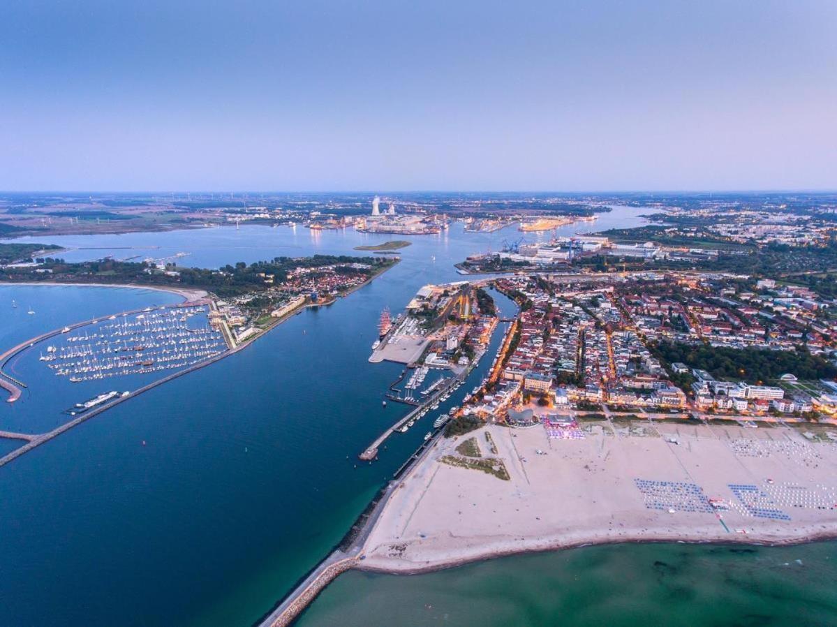 Apartamento Charlotte, Direkt Am Kurpark Rostock Exterior foto