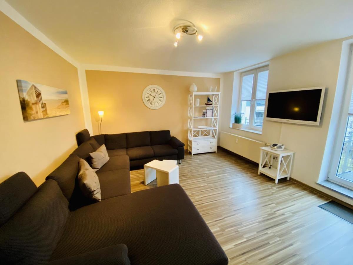 Apartamento Charlotte, Direkt Am Kurpark Rostock Exterior foto
