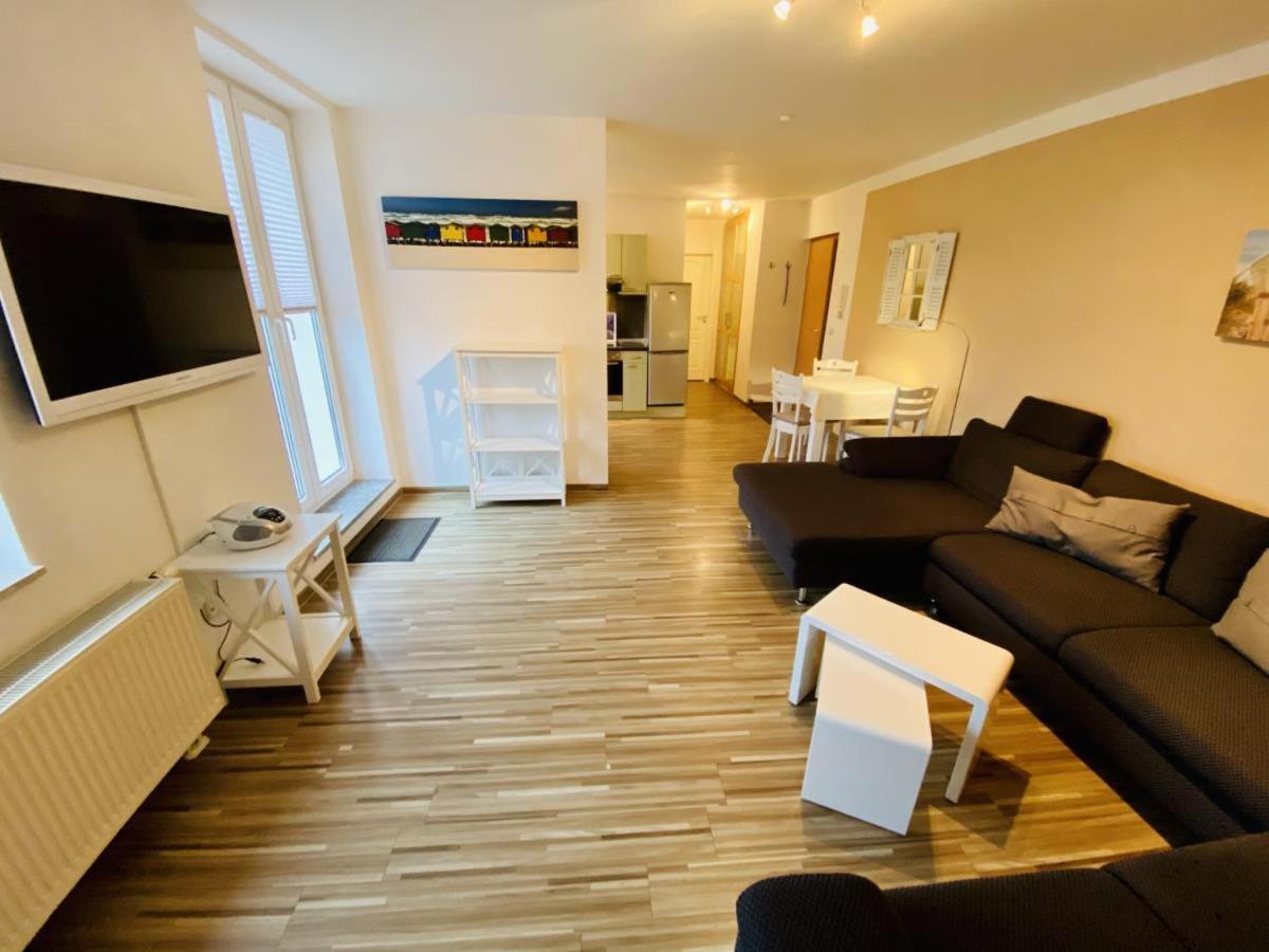 Apartamento Charlotte, Direkt Am Kurpark Rostock Exterior foto